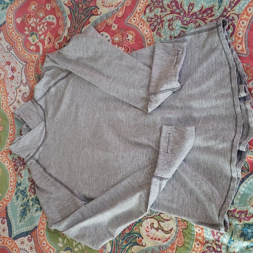 Lululemon long sleeve top